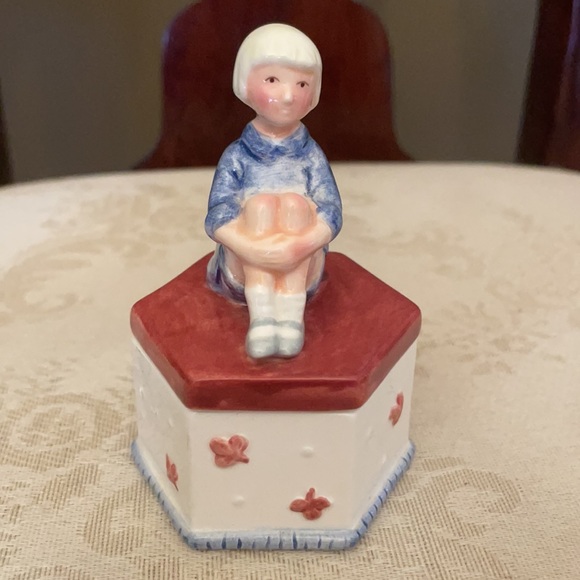 Christopher Robin Classic Pooh Disney designed by Charpente porcelain trinket - Picture 2 of 10